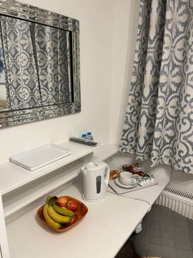Appartamento Tj Homes - One Double Bed With Garden View - Next To Tube Station